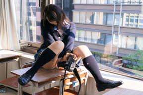 Momoki Nozomi taking selfies and masturbating in uniform